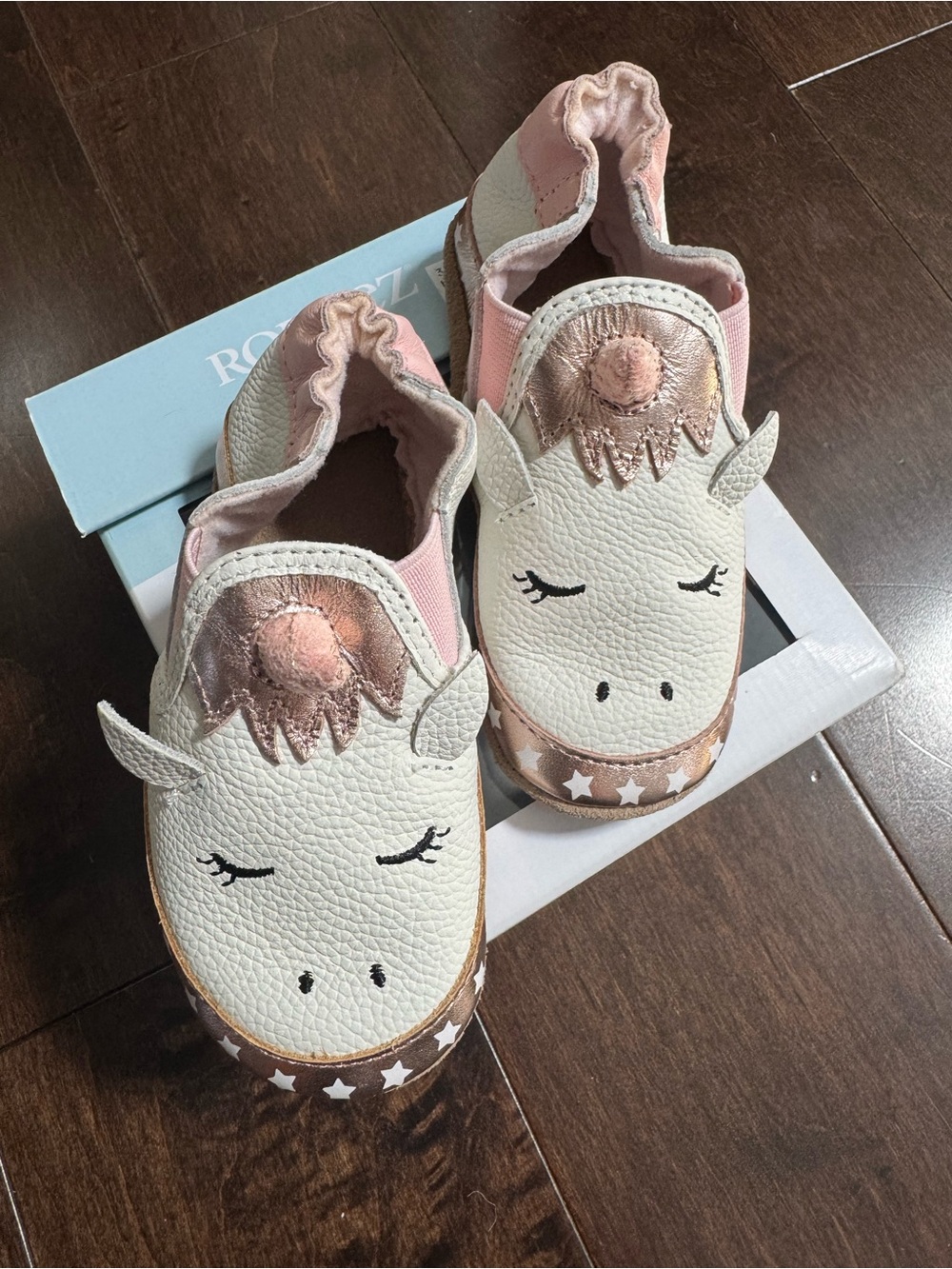 Robeez Kids Unicorn Slip-On Shoes in White and Pink